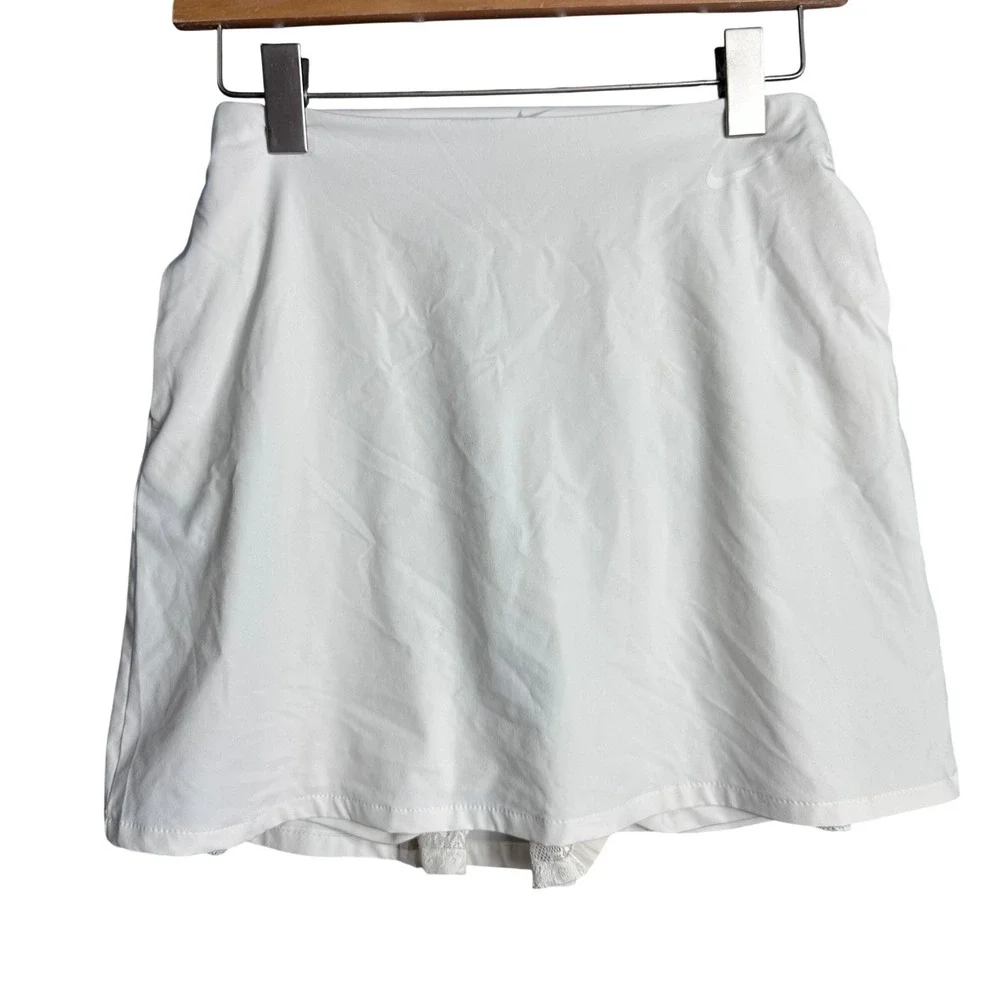 Nike Dri-FIT White Pleated Tennis Skirt Lace trim Inset Skort XS preppy sporty